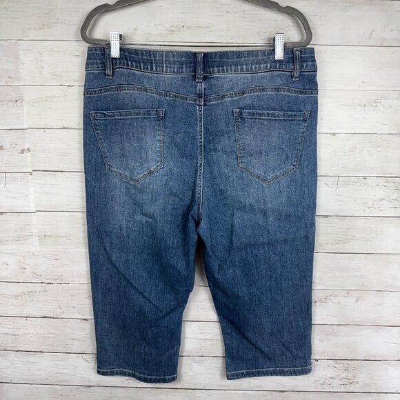 Boston Proper Denim Pull-On Capris - Picture 2 of 3